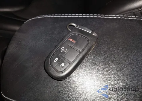 2019 Jeep Cherokee Latitude Plus 4X4 z USA, uszkodzony, nr VIN 1C4PJMLN2KD250846